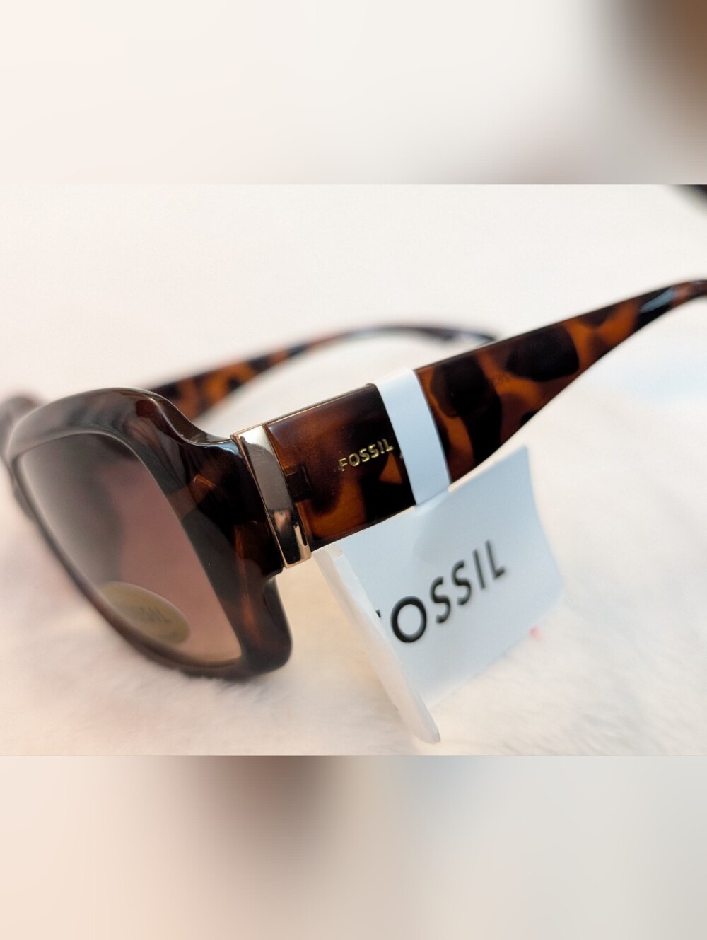 Fossil Women’s Oversized Square Tortoise Brown Gradient Sunglasses 66353507 NWT - Picture 3 of 5